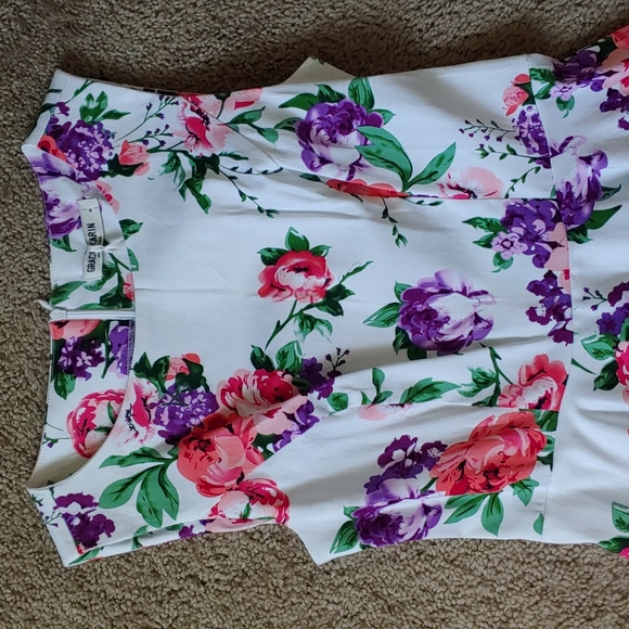 Floral circle skirt midi dress - Picture 5 of 11